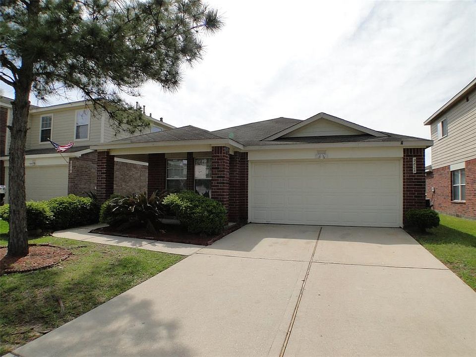 1st image of 2823 Morton Cove Ln