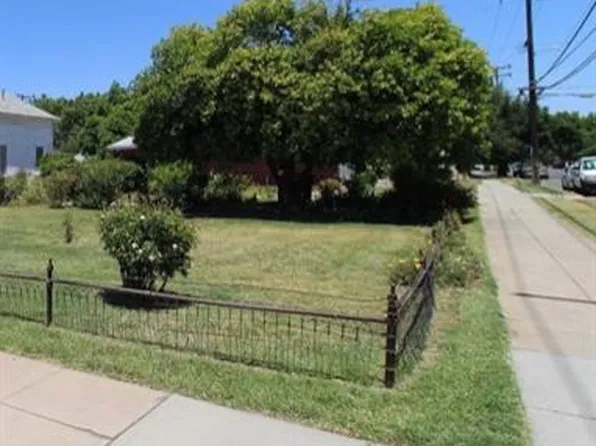 201 N A St, Madera, CA 93638
