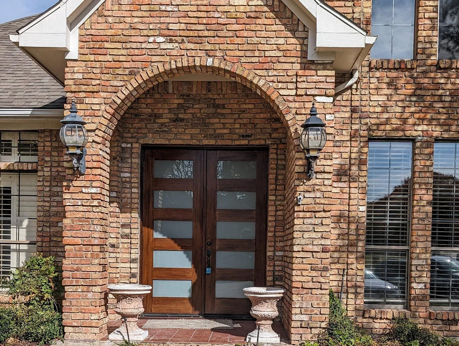 4 bed, 3.5 bath, 3107 sqft, $3,695 — Photo 2