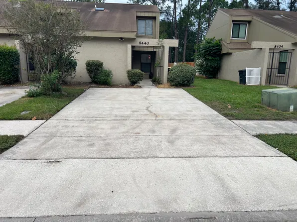 8440 Windypine Ln, Jacksonville, FL 32244