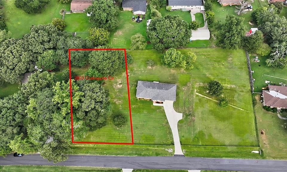 1st image of 2823 Crabapple Cir #11