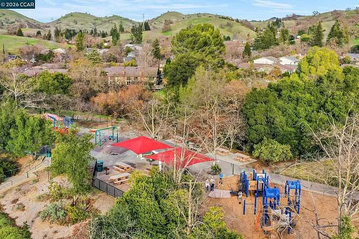 2095 Robb Rd — Photo 21