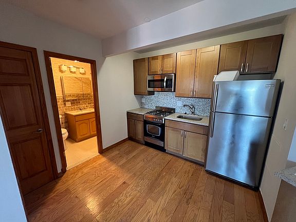 2nd image of 2607 18th St APT 6