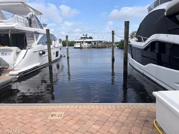 14030 McGregor BLVD, CAPE CORAL, FL 33908