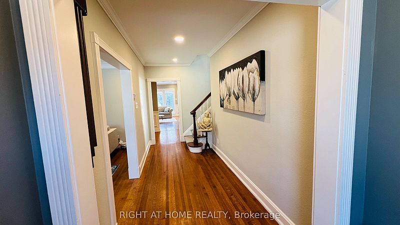 Toronto House for rent - 4 Bedrooms — photo 2