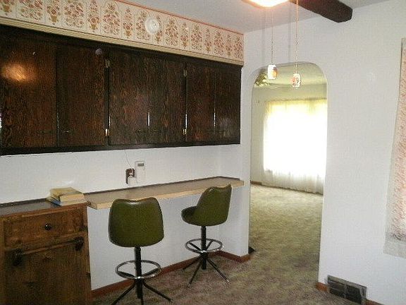 5th image of 2312 E Illinois St