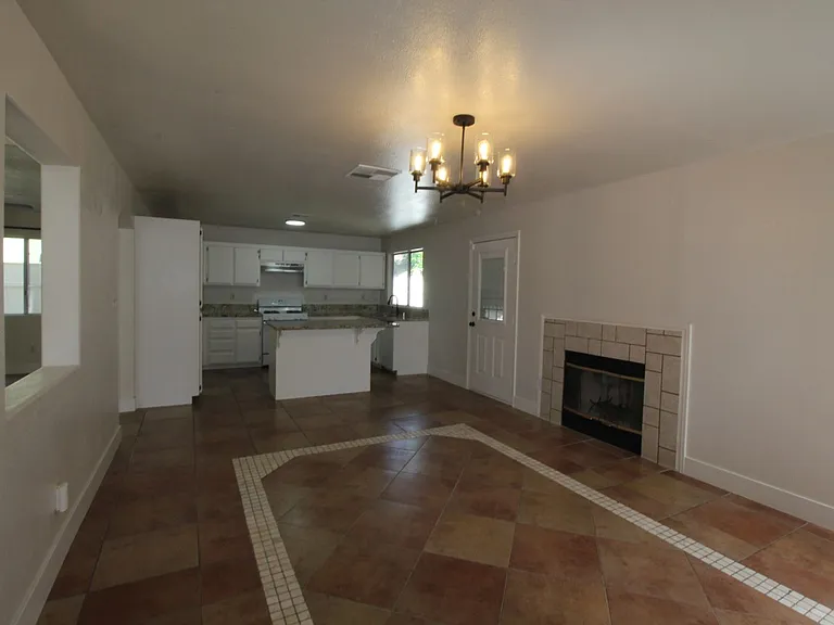 9405 Salinger St — Photo 3