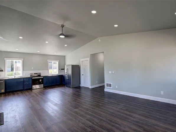 608 13th Ave E, Polson, MT 59860