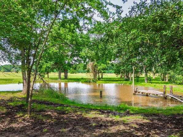 7478 County Road 1020, Wolfe City, TX 75496