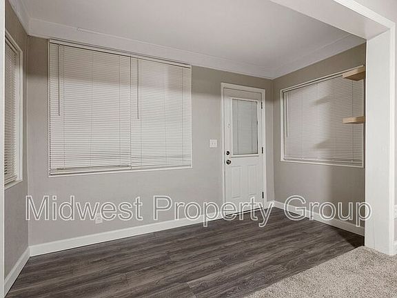 5th image of 3612 Manhattan Ave