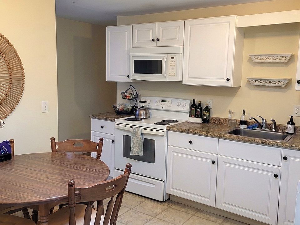 1st image of 167 Elm St #B