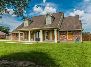 103 Nellies Ln, Broussard, LA 70518