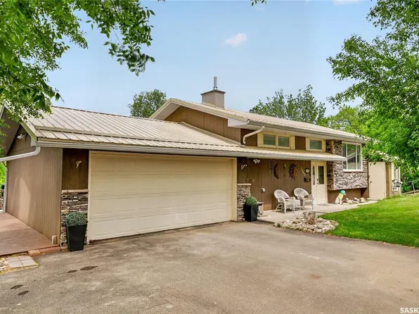 1402 6th AVENUE, Regina Beach, SK S0G 4C0