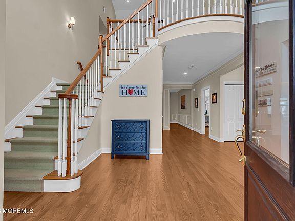 4th image of 10 Imbrie Place