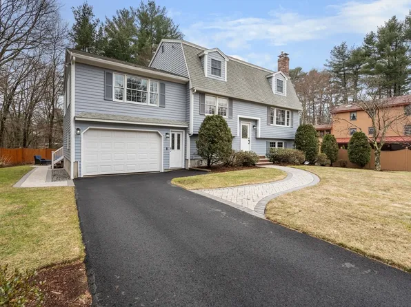 31 Cary St, Wilmington, MA 01887