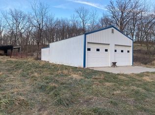 1872 Houlihan Dr, Waterville, IA 52170