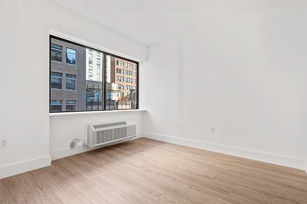 Rented by Greystar | media 3