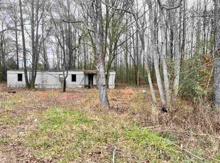 125 Coleman Ln, Selmer, TN 38375