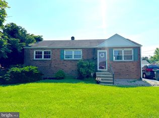 318 S Dupont Rd, Newport, DE 19804