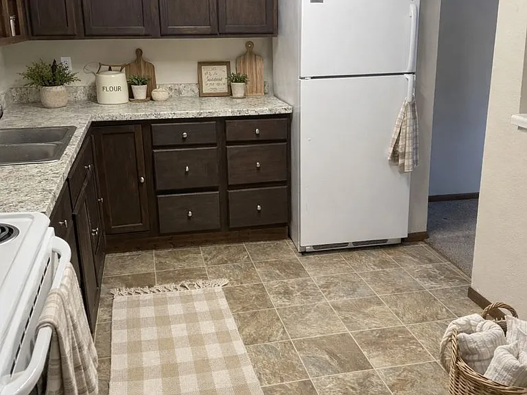 313 Knollwood St W #D101 — Photo 4