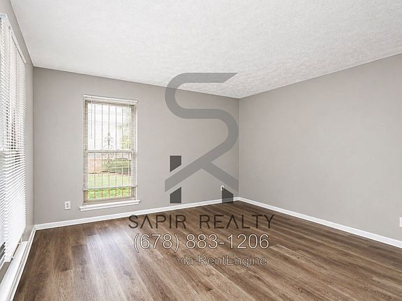 5th image of 190 Woodcrest Way