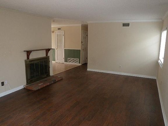 5th image of 8811 Halsted St