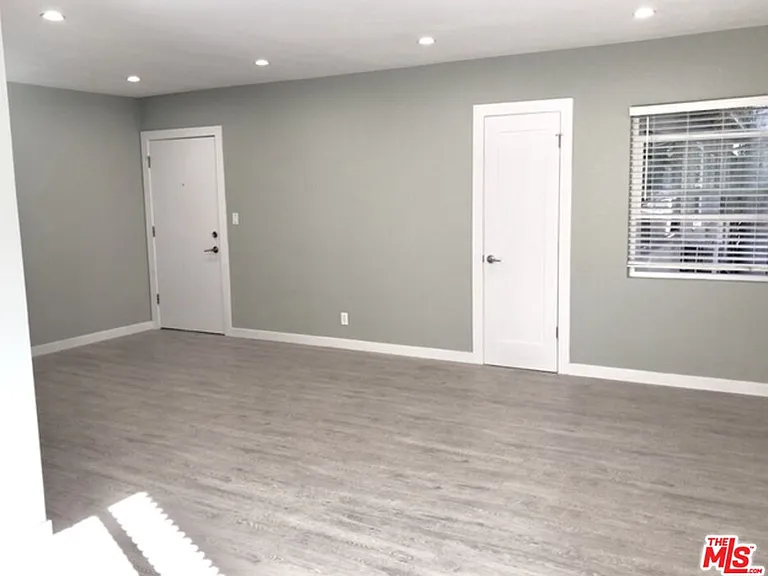 815 S Sherbourne Dr #3 — Photo 13