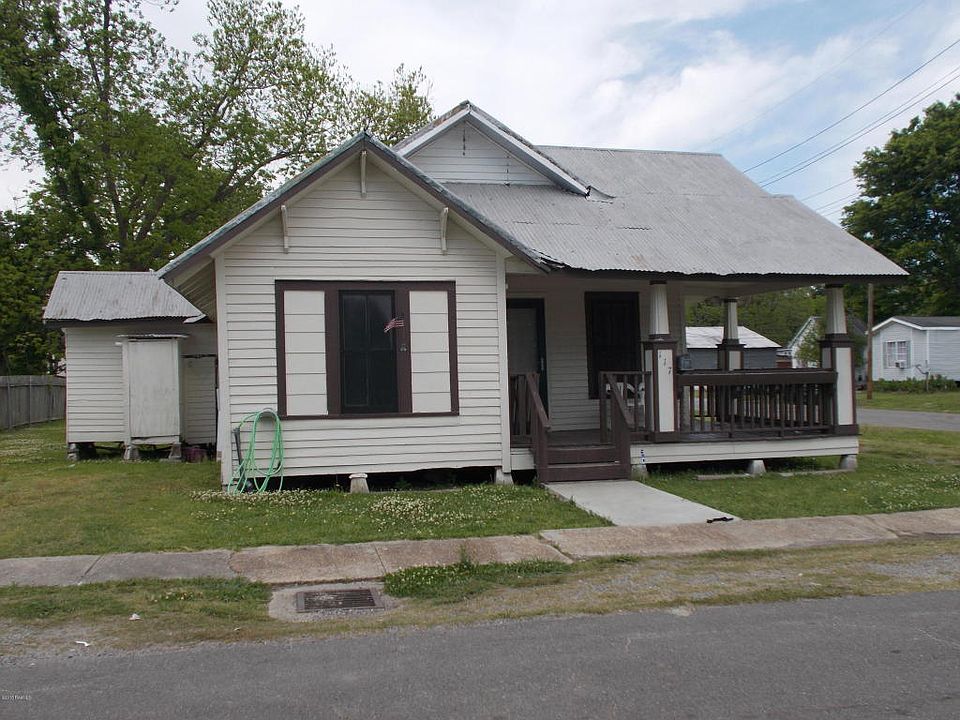 1st image of 117 N Lamar St
