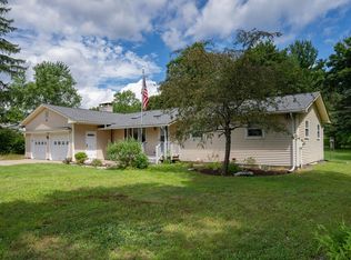 36 Gunn Road Ext, Southampton, MA 01073