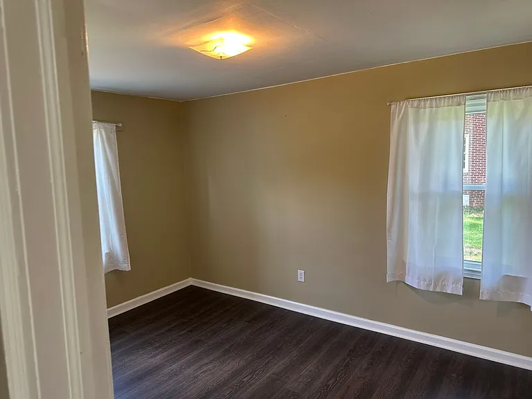 1116 Cornelia Cir — Photo 14