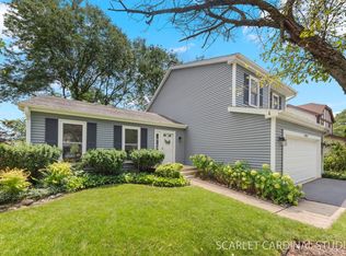 27W171 Chestnut Ln, Winfield, IL 60190