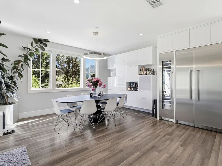 115 Sisters Ct — Photo 11
