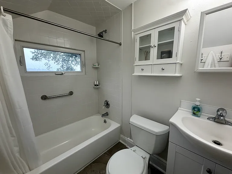 34 Kenwood Ave — Photo 11