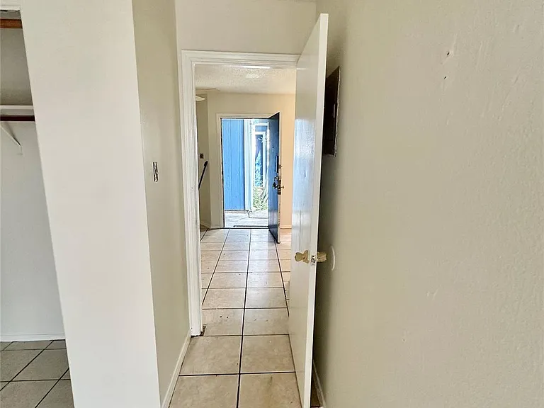 4322 Gillis St #105 — Photo 13