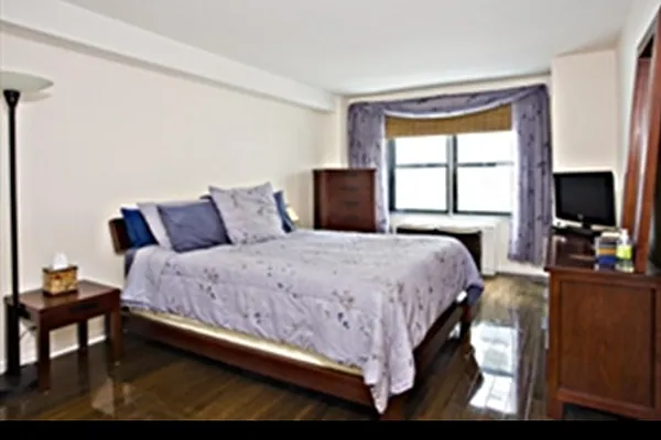 Sold by Corcoran | media 2
