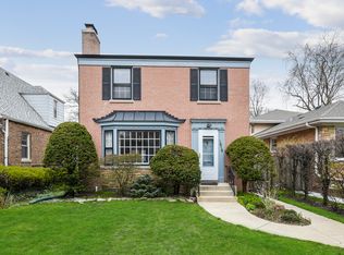 1615 Dobson St, Evanston, IL 60202