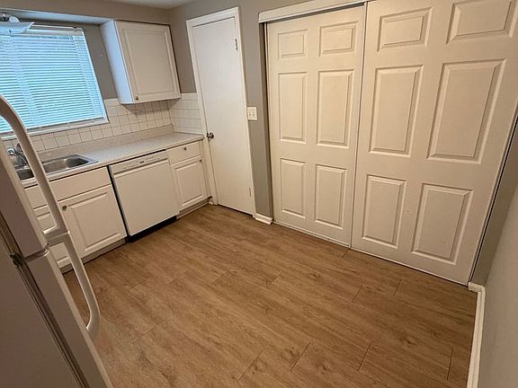 5th image of 5701 N Northwood Rd #5715