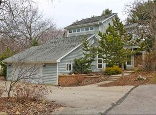 5200 Birch Creek Ln, Racine, WI 53402