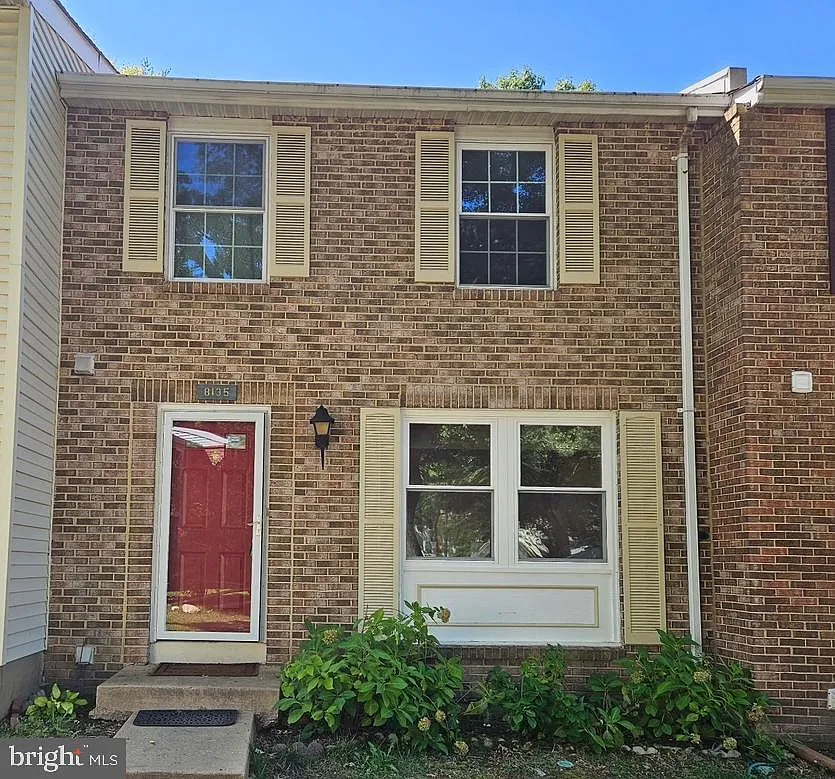 3 bed, 2.5 bath, 1720 sqft, $2,700 — Photo 1