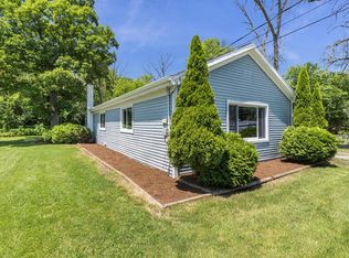 43330 N Forest Dr, Antioch, IL 60002