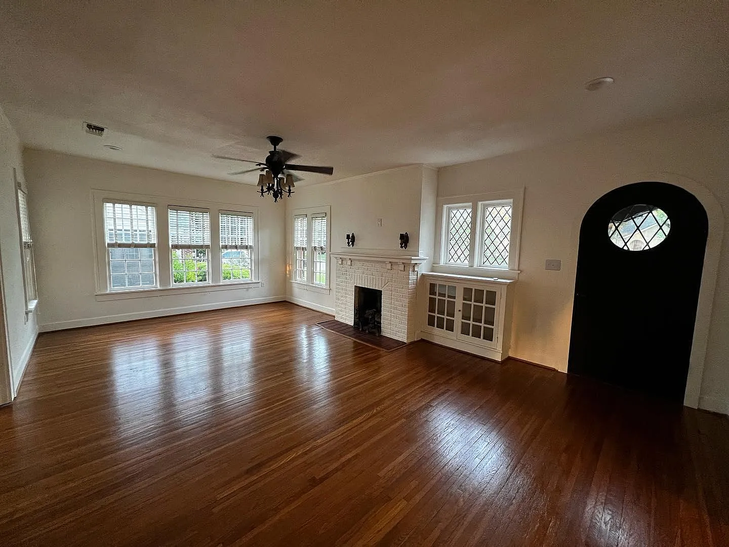 2 bed, 1470 sqft, $2,500 — Photo 4