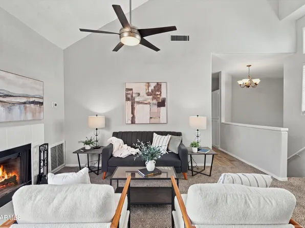 1633 E LAKESIDE Drive #165, Gilbert, AZ 85234