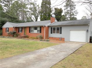 607 Hilltop Dr, Lexington, NC 27292