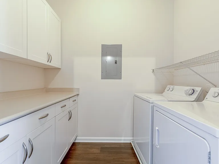 Clearbrook Apartments — Photo 27