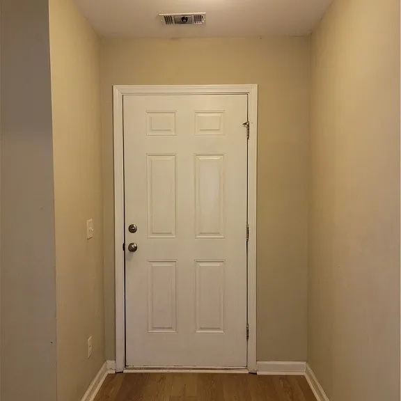 104 Clydesdale Ct — Photo 3
