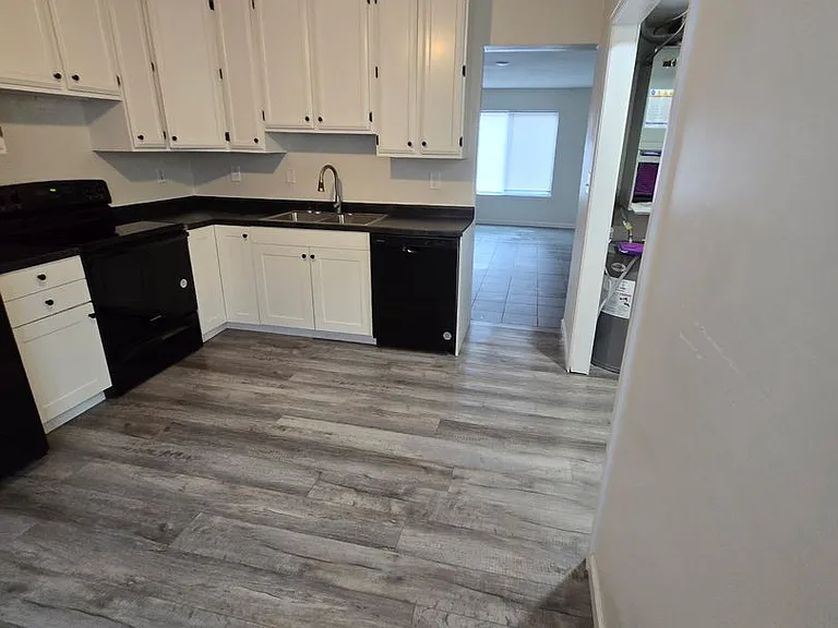 5205 S Brooks Dr — Photo 4