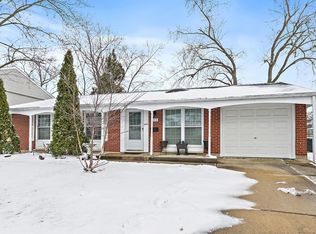 213 Villa Rd, Streamwood, IL 60107