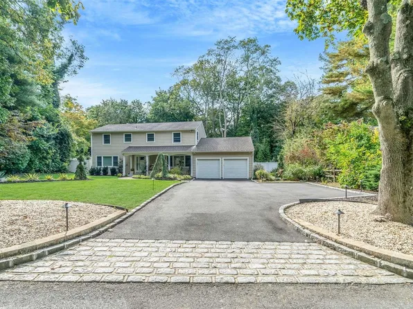 8 Milleridge Lane, Smithtown, NY 11787