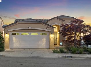 8255 Skyline Cir, Oakland, CA 94605