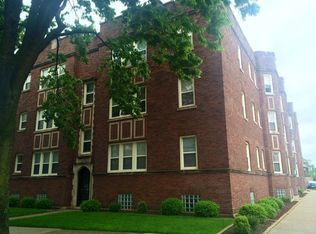 831 Garfield St APT 3, Oak Park, IL 60304